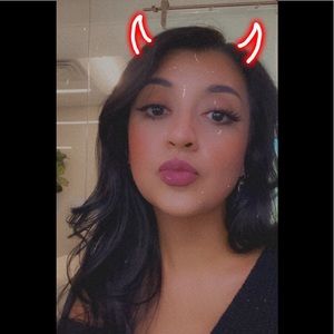 Meet your Posher, Leslie